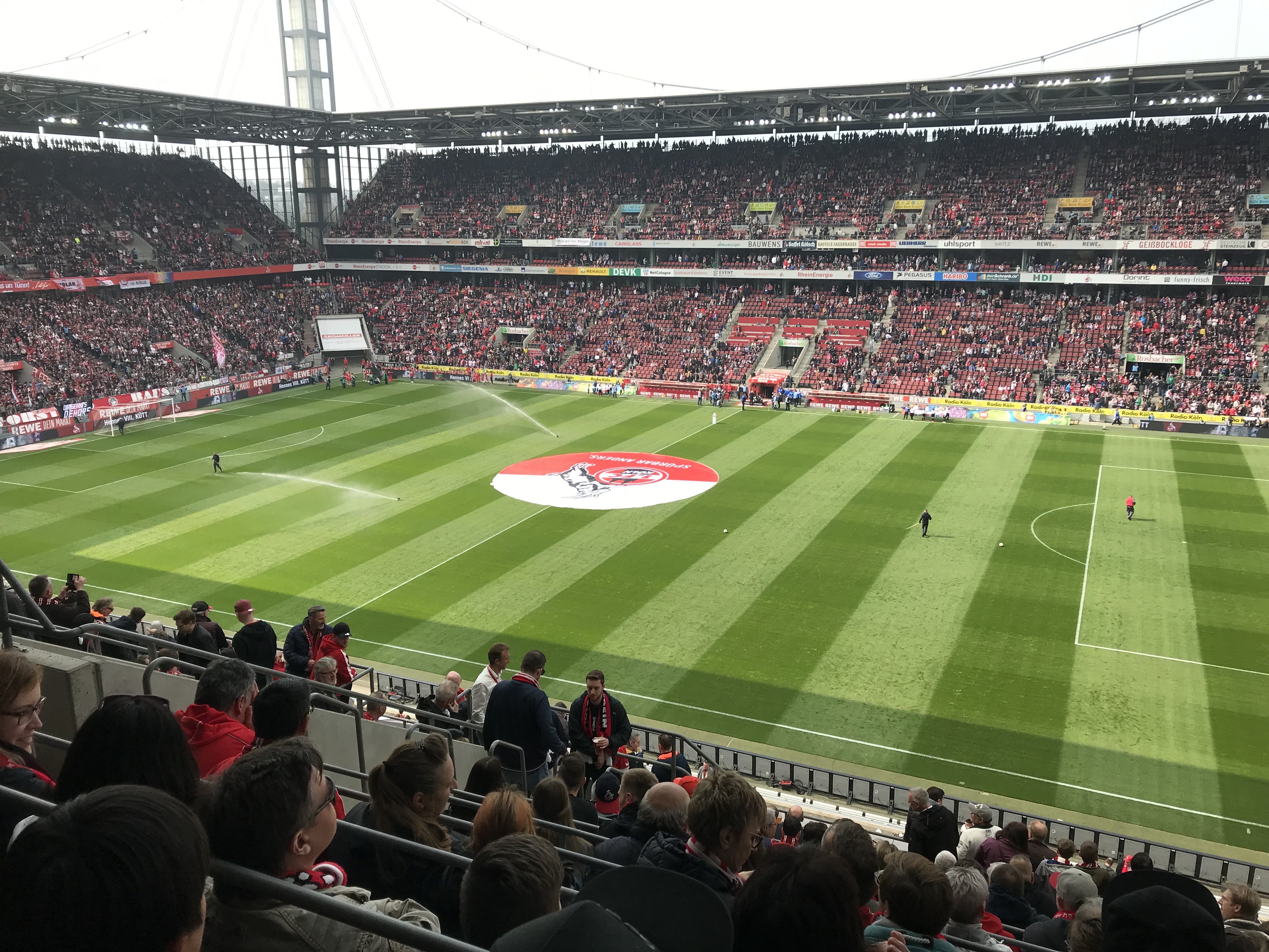 2部リーグ 1 Fcケルン Vs キール観戦 ドイツ遠征52 ドイツサッカースクール 長野県長野市の少年サッカースクール クラブ チーム 2部リーグ 1 Fcケルン Vs キール観戦 ドイツ遠征52 ドイツサッカースクール 長野県長野市の少年サッカースクール クラブ チーム